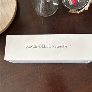 Lorde + Belle Regenpen “the Viral Regenpen”
